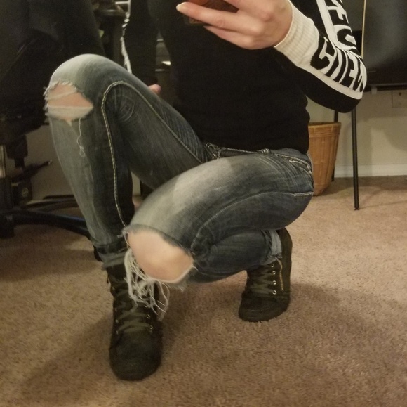 Almost Famous Jeans - Picture 2 of 4